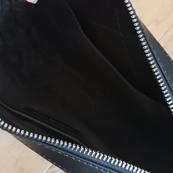 MK crossbody - Picture 4 of 4